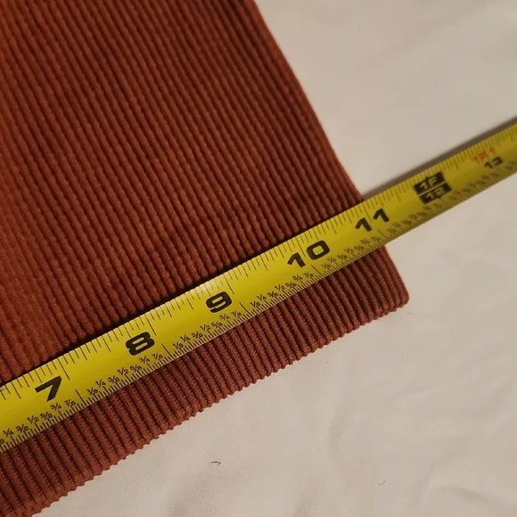 Rust Ribbed Crop Top - Picture 6 of 8